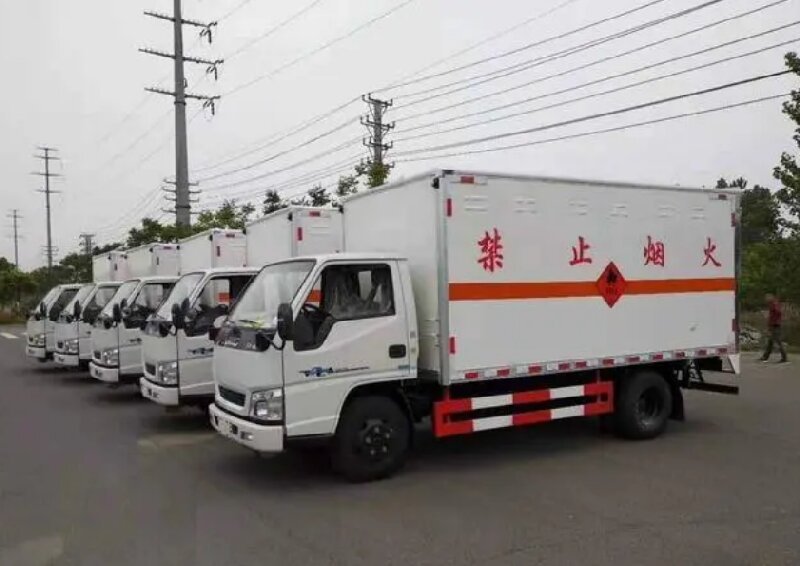 成都到濱城區(qū)危險品運輸