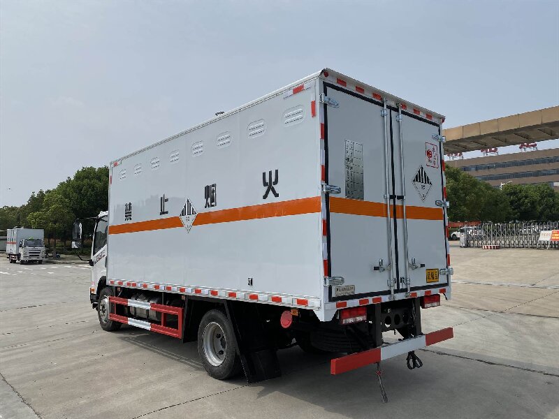 成都到長興危險品運輸